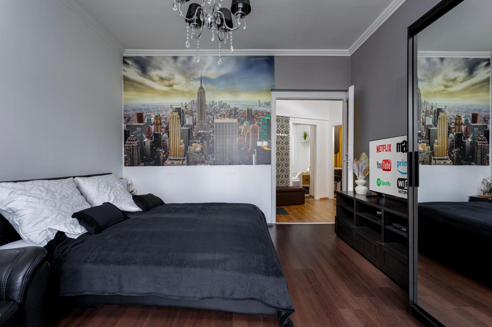B2 Big King Apartment